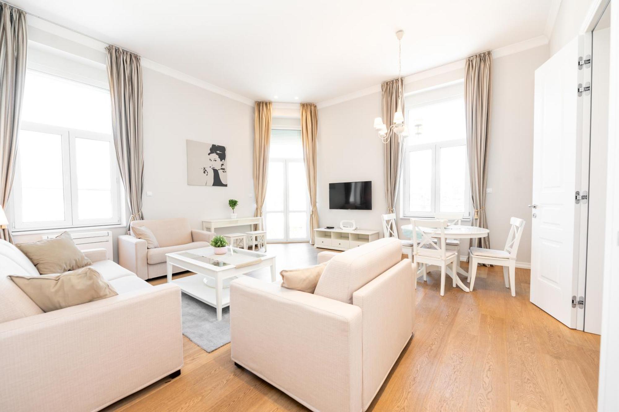 Slavija Fontana Lux Apartments Belgrado Esterno foto