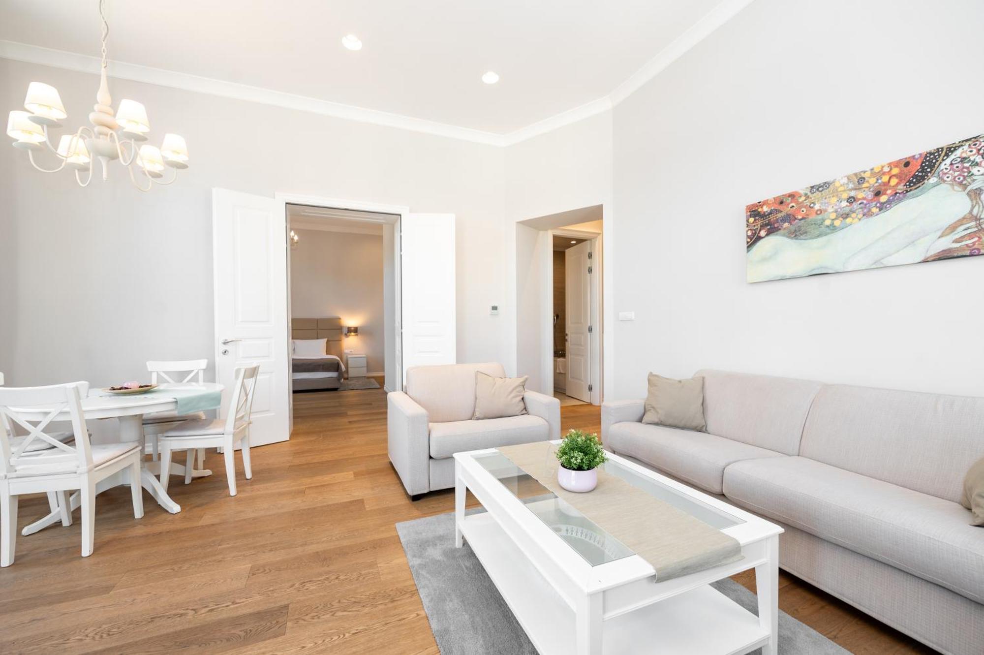 Slavija Fontana Lux Apartments Belgrado Esterno foto