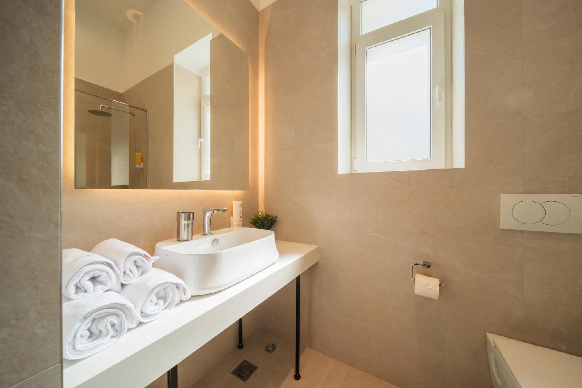 Slavija Fontana Lux Apartments Belgrado Esterno foto